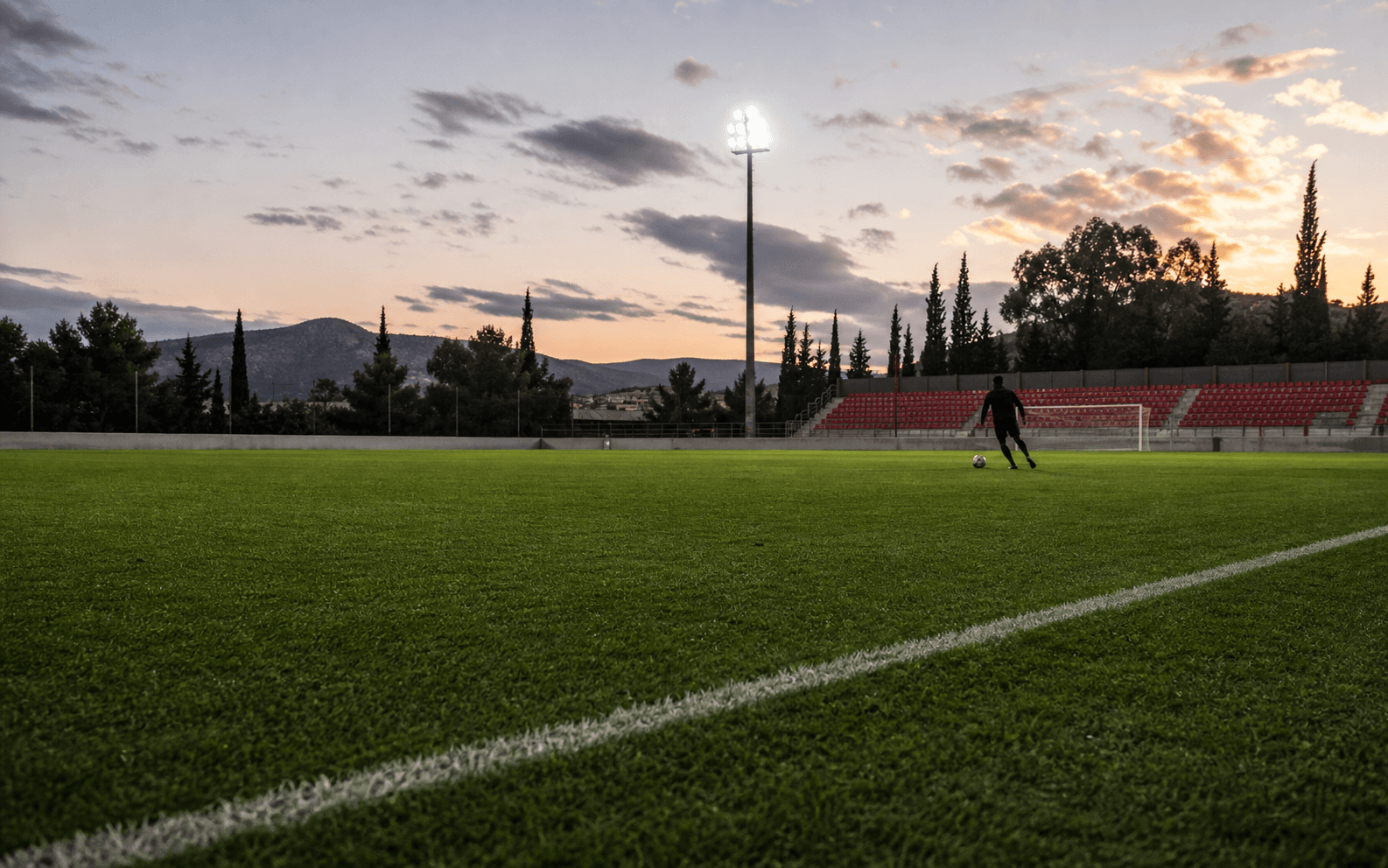 Η φανέλα απαιτεί παρουσία